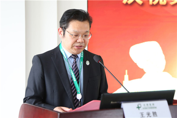 YU0A2674.jpg